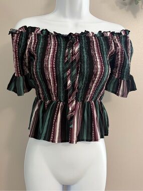 NWOT Verte- Smocked Off/ On Shoulder Striped Peplum Crop Top